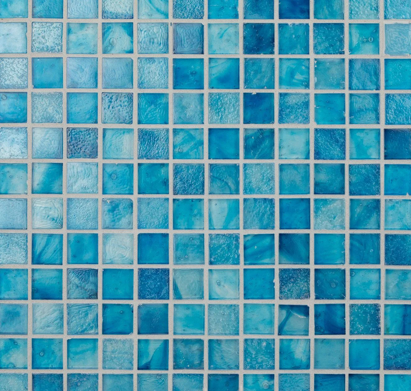 main sample image of Kokomo Artisan Cast Glass, 1x1 Straight Set, 60% Iridescent, 20% Non-Iridescent, 20% Textura