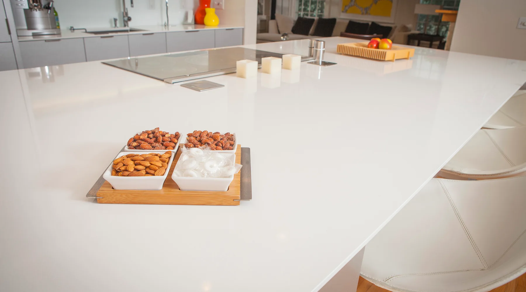 brand_install sample image of White Whitehall